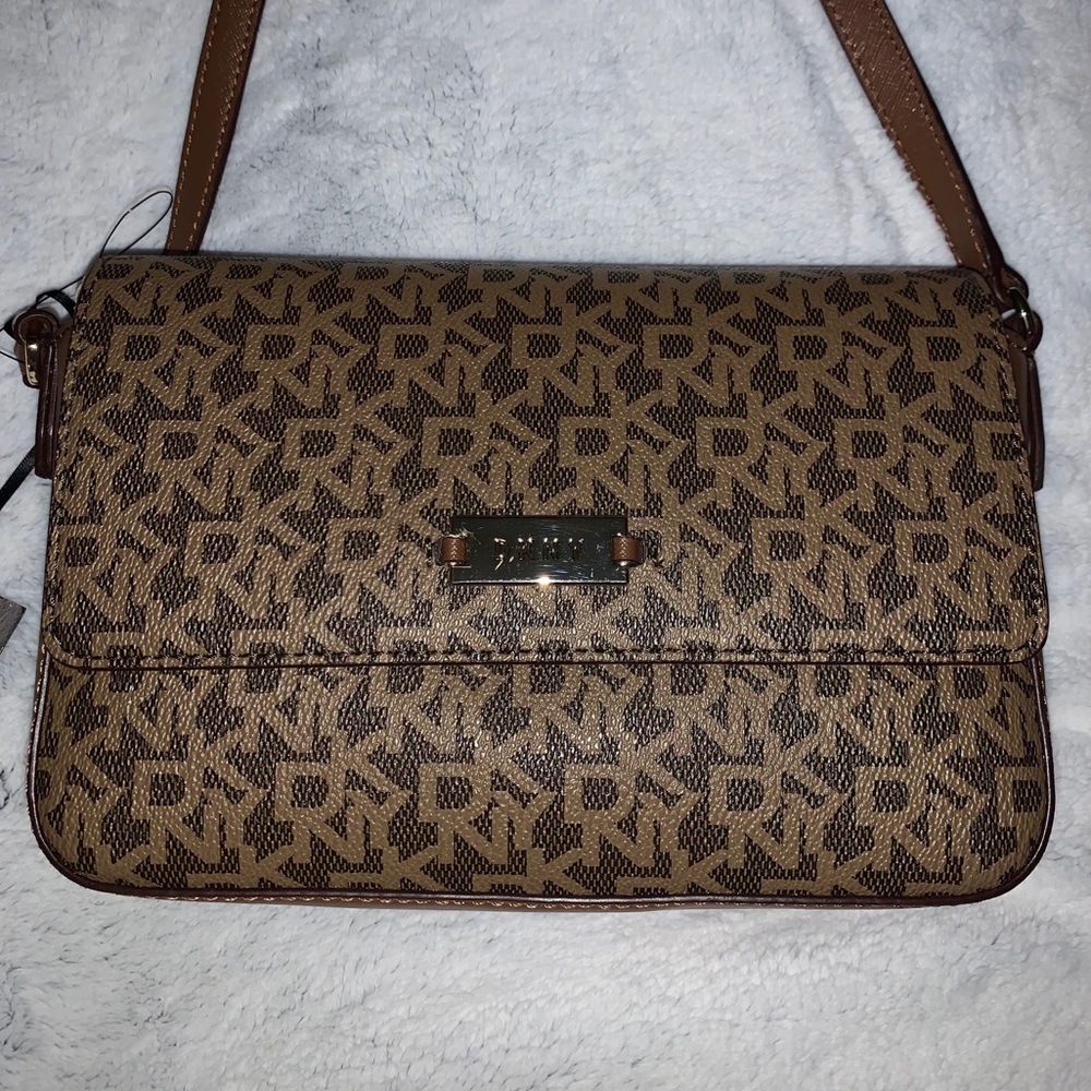 NWT DKNY Crossbody 🍭